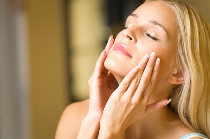 Как да се грижим правилно за кожата на лицето