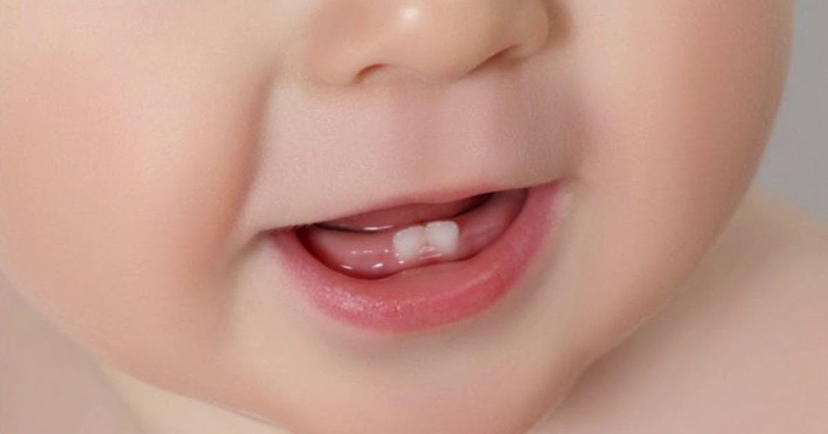 Всичко, което трябва да знаете за първите зъбчета на бебето