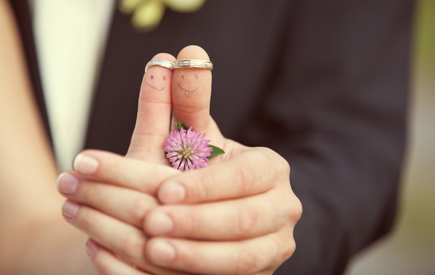 Учените: Това са 8-те тайни на щастливия и дълъг брак