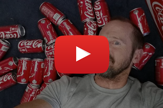 Ето какво се случва, ако всеки ден пием по 10 кенчета Кока-Кола