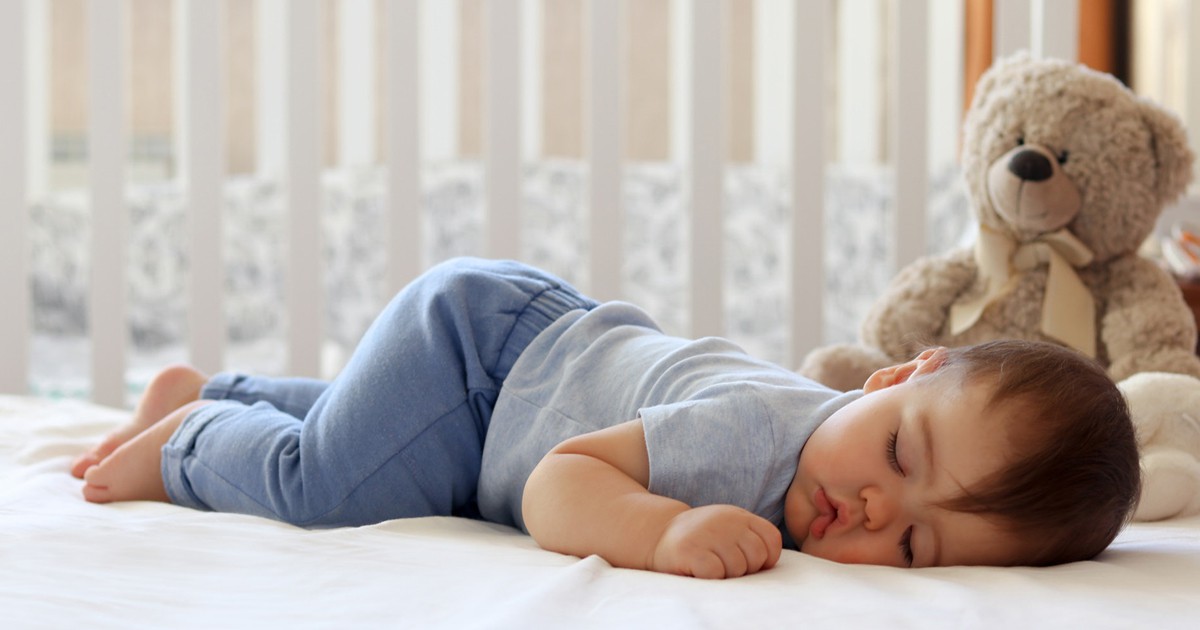 А ти знаеш ли защо бебето ти спи с дупето нагоре?
