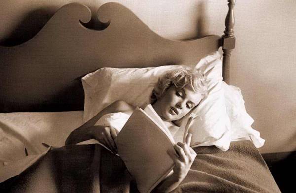 Изненадващите плюсове на четенето преди сън