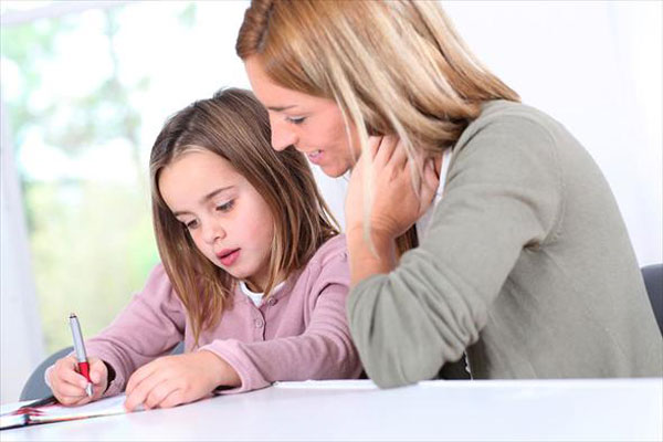 Как да помогнем на детето с ученето: Практични съвети от родители