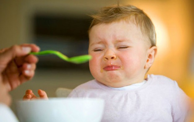 Как не бива да храните детето си: 4 разпространени грешки