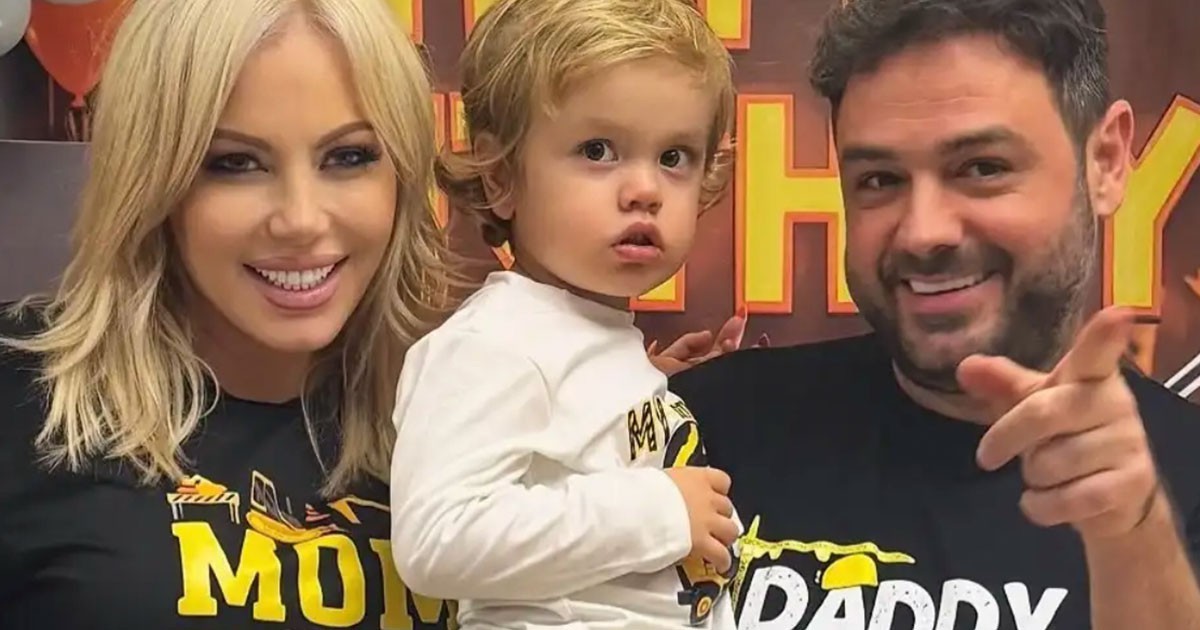 Баян на Камелия стана на 3! (СНИМКИ)