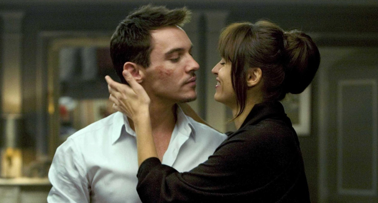 Жените от тези 3 зодии винаги носят КЪСМЕТ на своя партньор width=