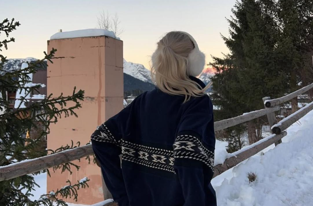 Таро прогноза за декември: Какво предстои за всеки зодиакален знак