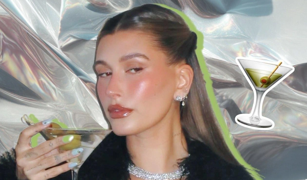 Коктейлен маникюр: 10 актуални дизайна, вдъхновени от мартини, аперол и мохито