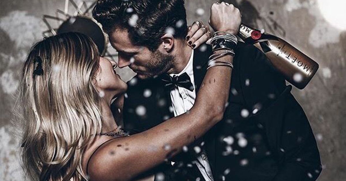 Горещ хороскоп за уикенда 27–28.12.: Следпразнична магия и съдбовни разговори