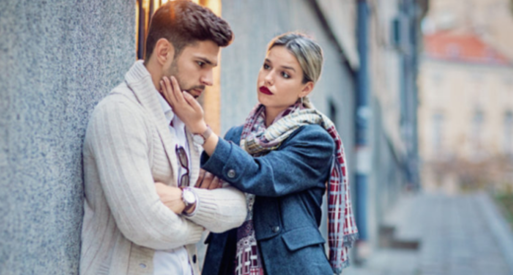 10 знака, че той ревнува, но не иска да си го признае width=