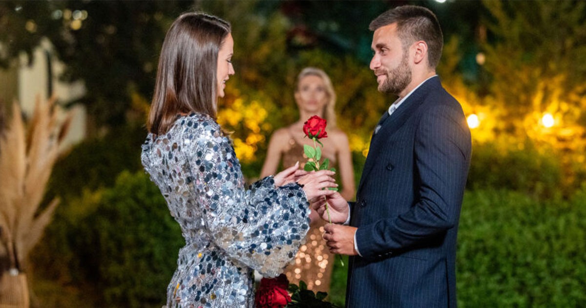 СКАНДАЛ: Дениз разкрива всичко за раздялата си с Виктор в нейния подкаст (Снимки)