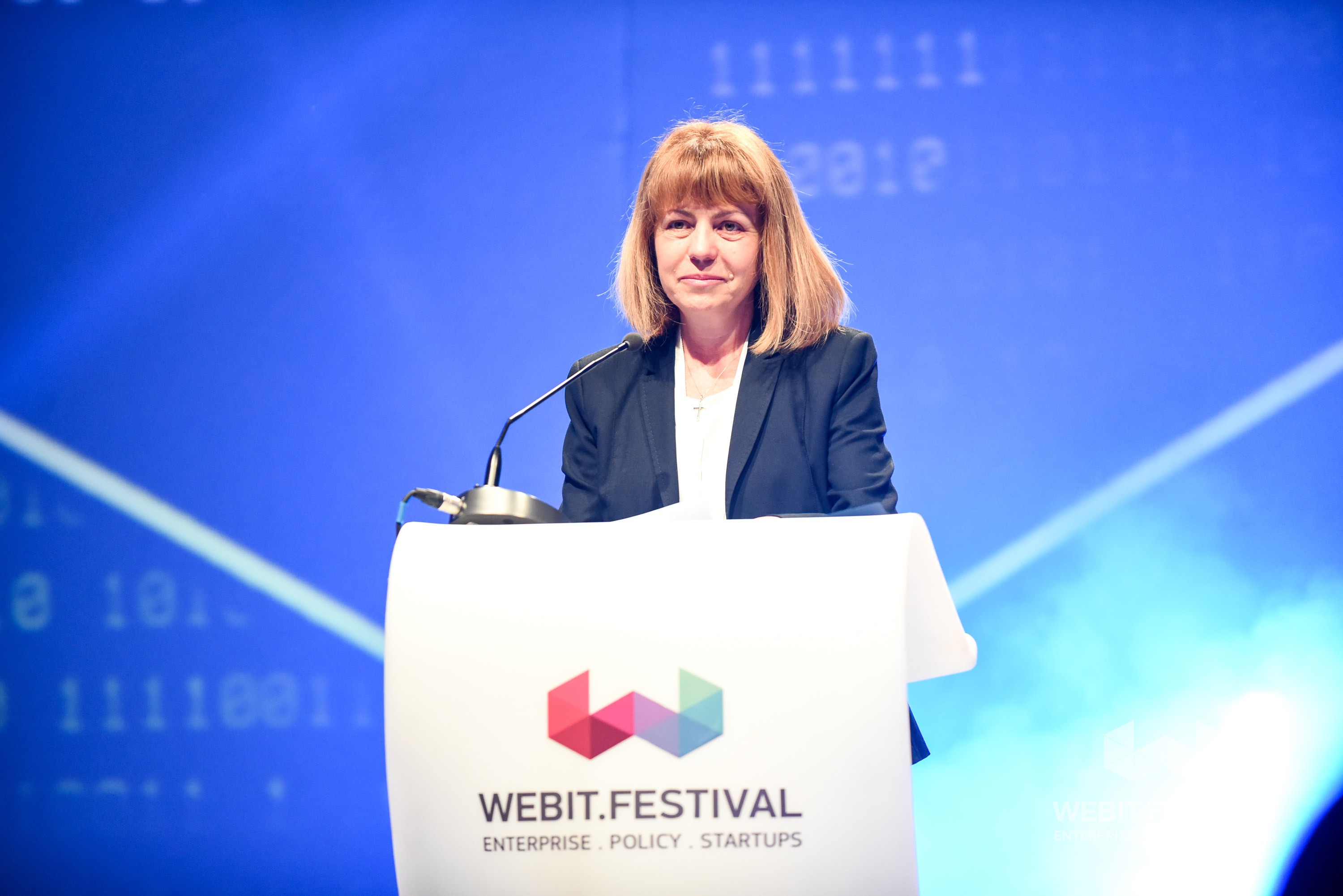 Кметът на София Йорданка Фандъкова председателства конференцията за умни градове в рамките на Webit.Festival