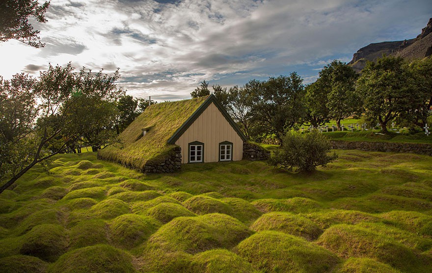 Страхотни скандинавски къщички със зелени покриви