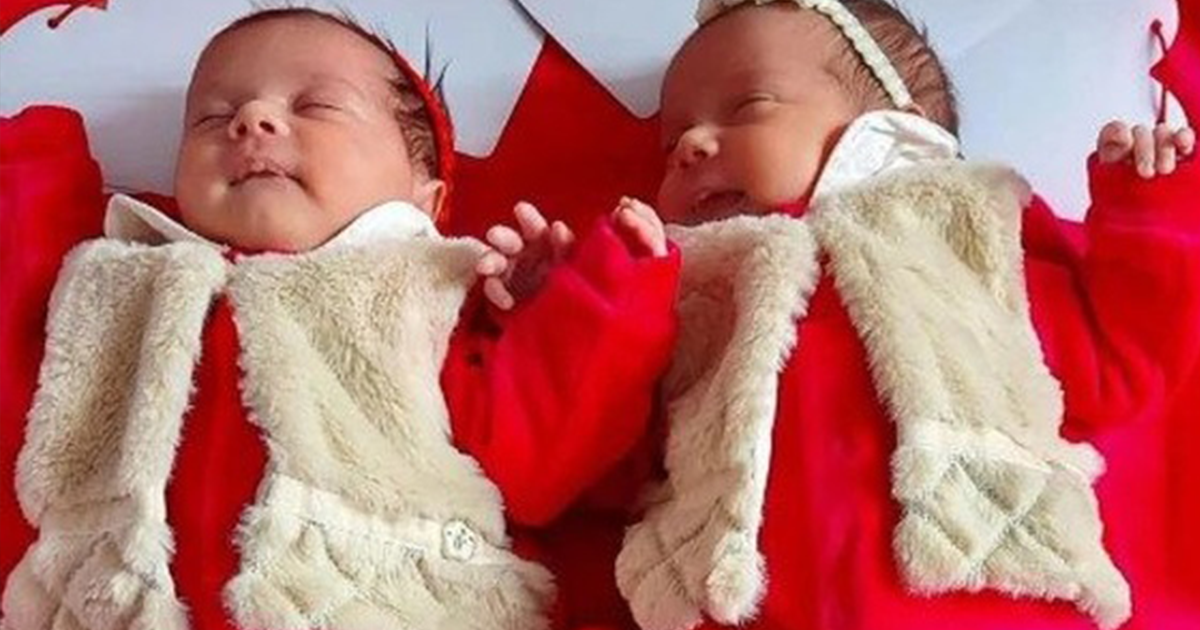 Близнаци се родиха в НЕПОКЪТНАТИ амниотични торбички (ВИДЕО)
