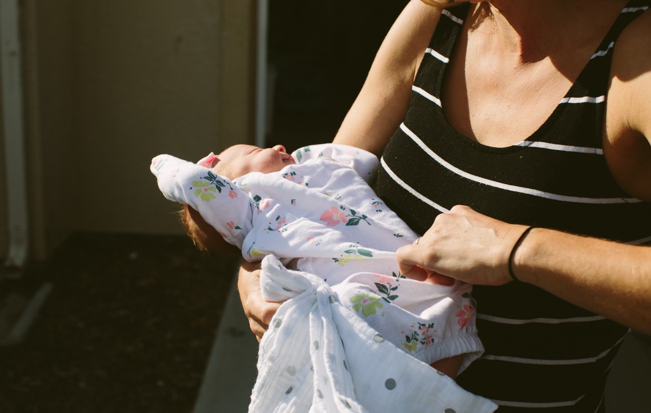 Историята за първа нощ с новородено у дома, която ще накара всяка майка да настръхне