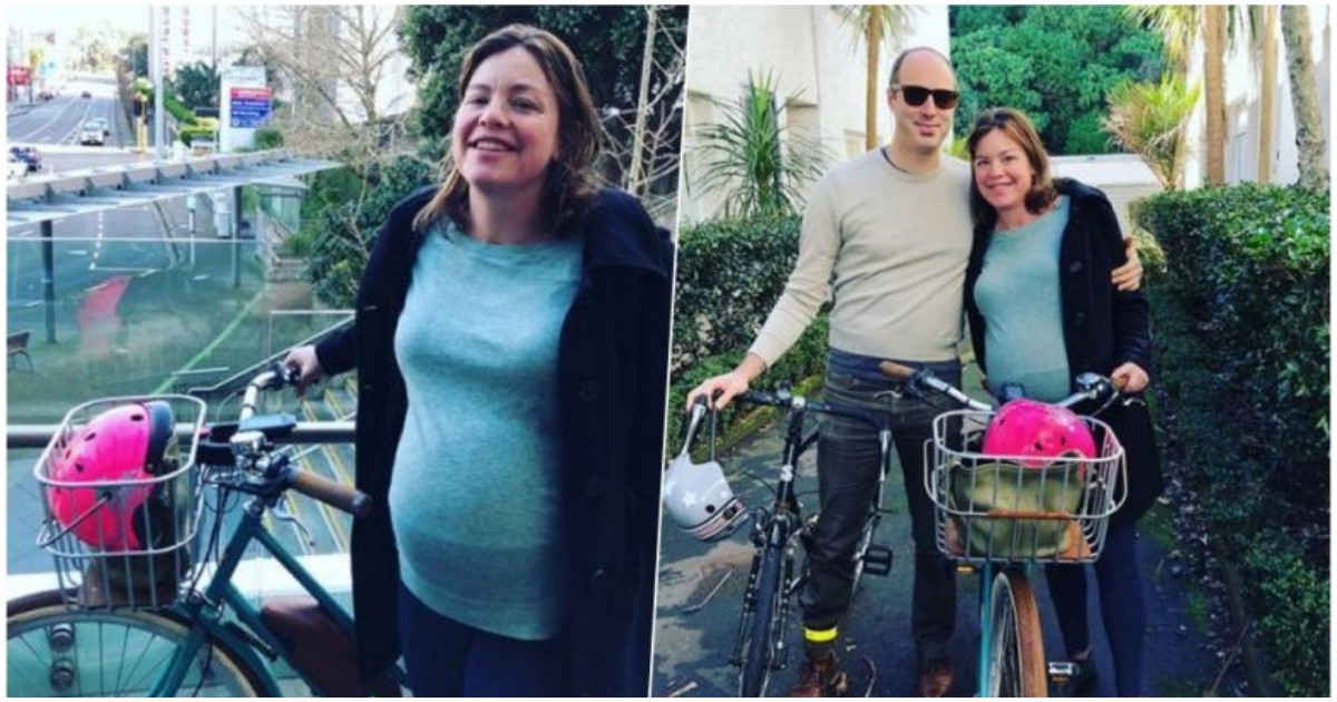 Новозеландска министърка стигна до родилното с колелото си