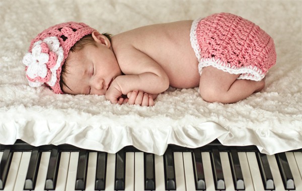 Новородените разпознават песничките, които са слушали в утробата