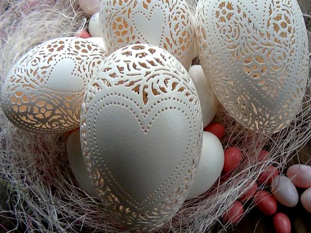 Украси великденските яйца с техниката „Carved”