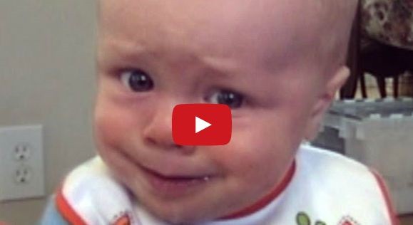Реакциите на бебетата при срещата с нови неща