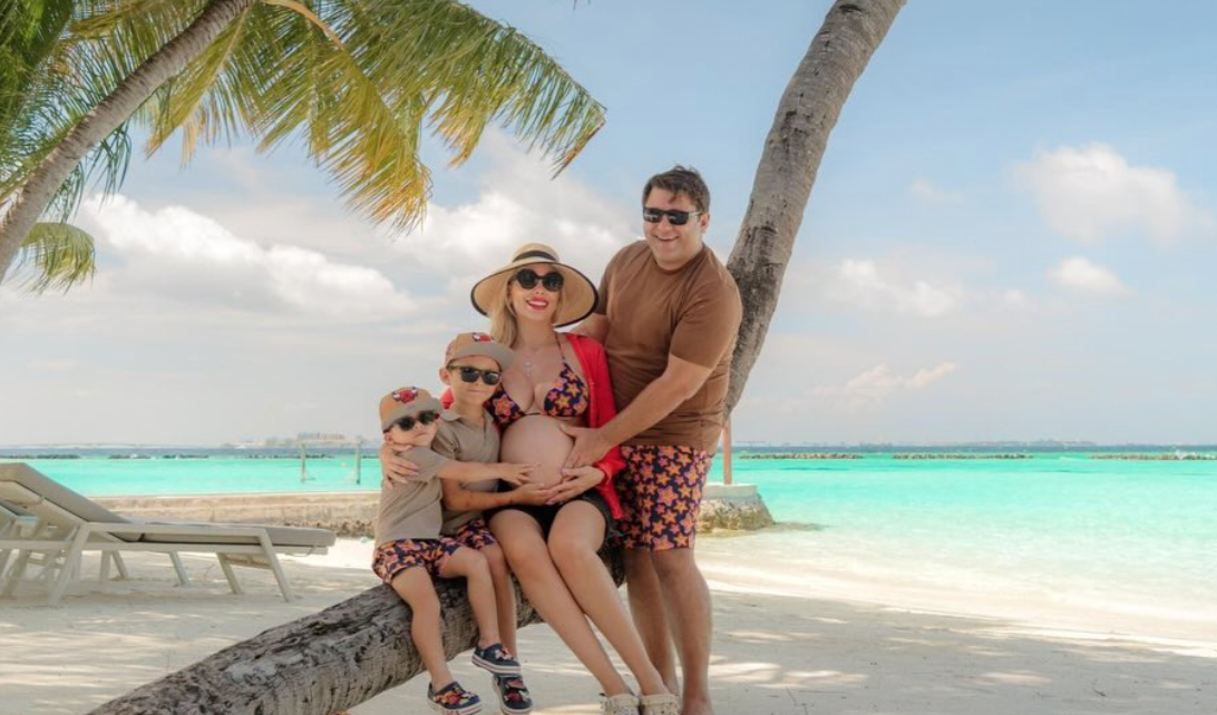 Антония Петрова-Батинкова роди момиченце width=