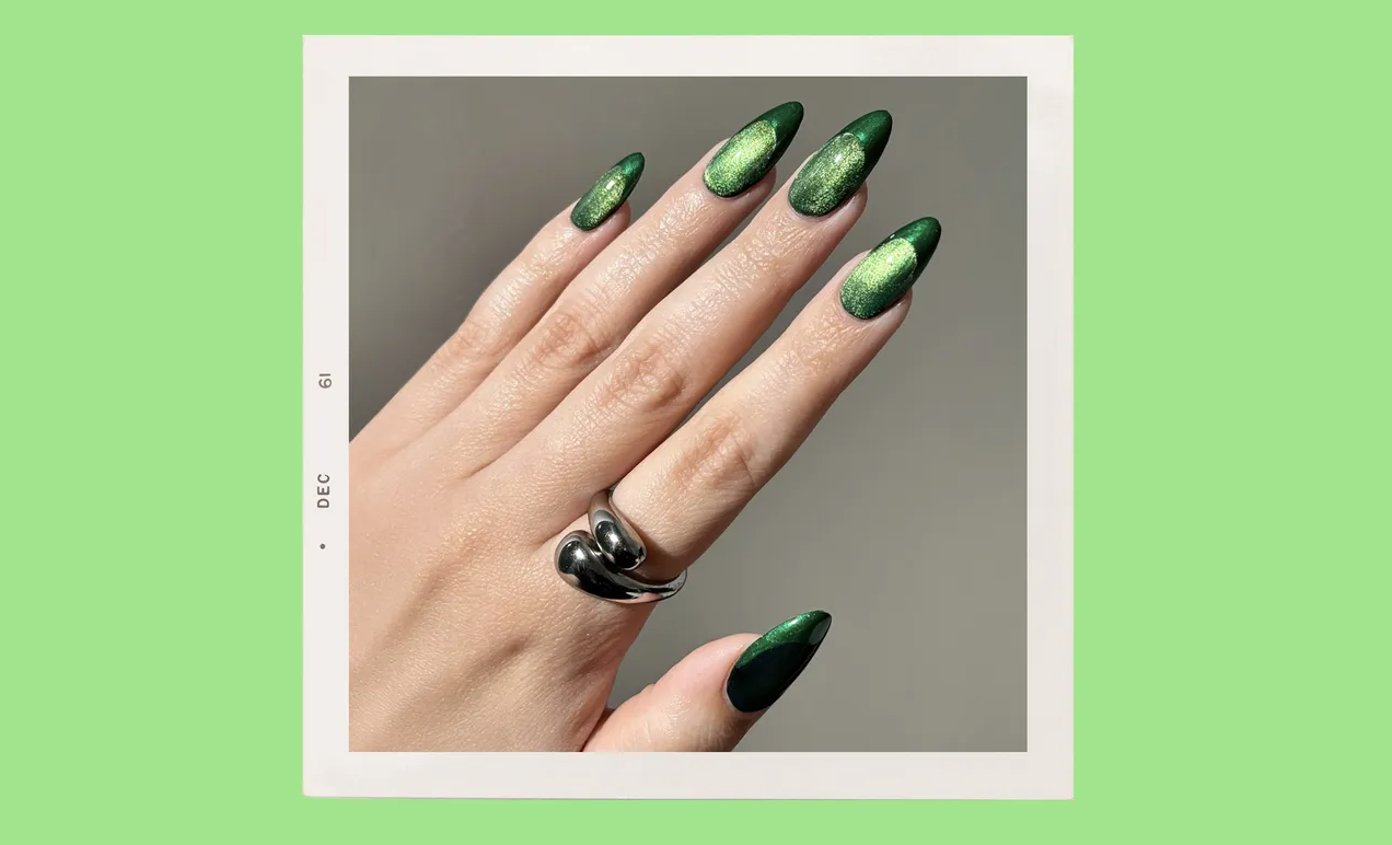 Кадифено стъкло: 9 актуални и елегантни идеи за маникюр за Нова година