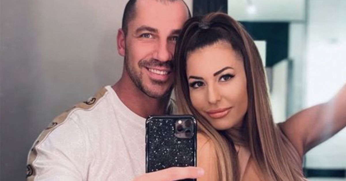 Днес Виктория Кузманова е официалната годеница на Димитър Рачков бъдеща