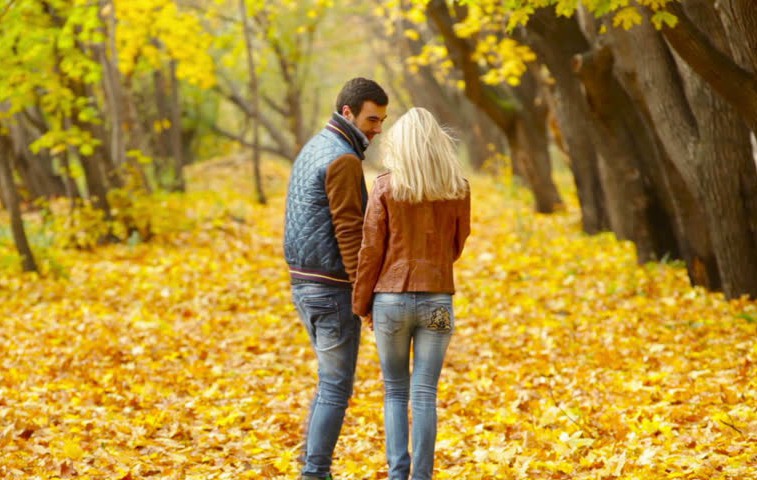 10 неща, които да очаквате, ако имате връзка с човек, роден през октомври