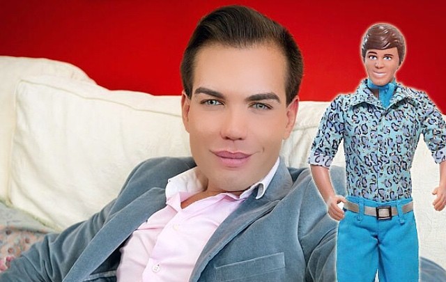 Манията по живите кукли не стихва: Появи се нов Кен