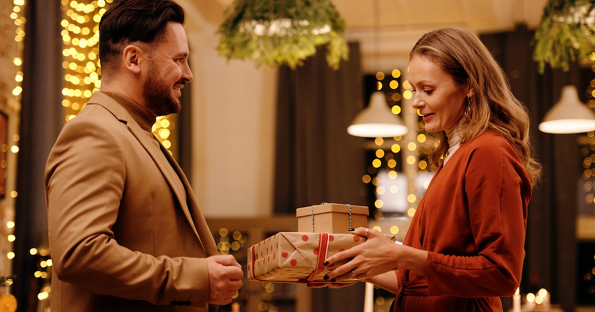 Какво искат мъжете за Коледа: 5 идеи за подарък, с които наистина ще го впечатлиш