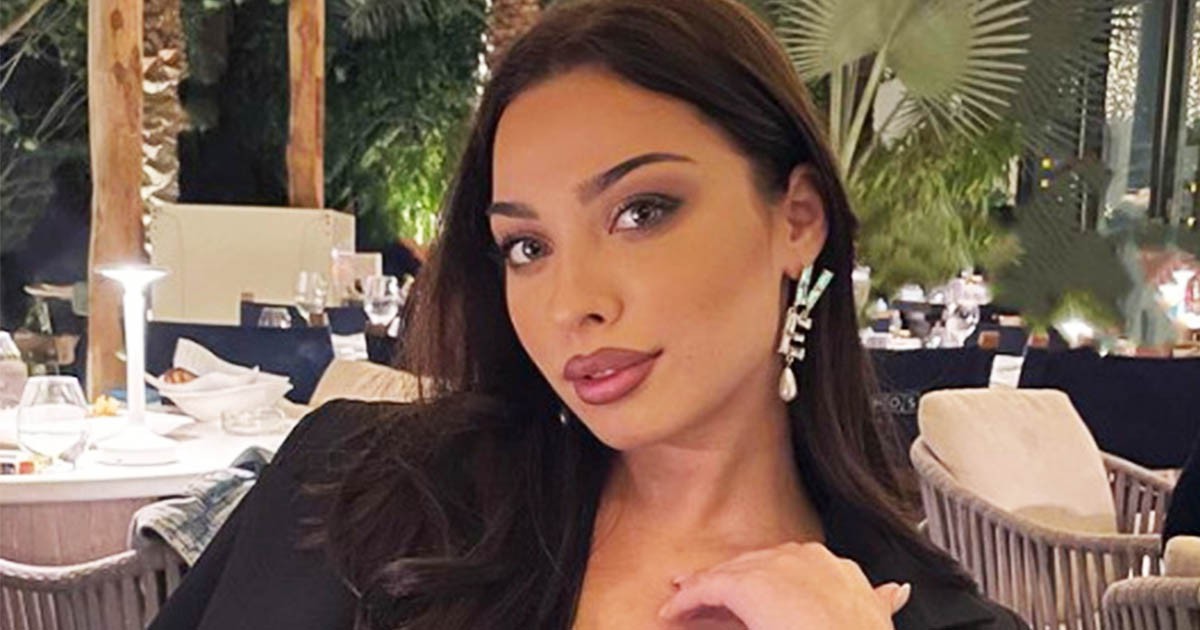 Ергенката Айлин се сгоди (ВИДЕО) width=