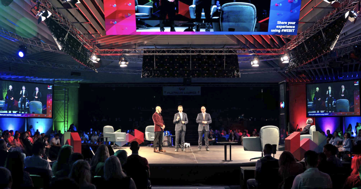 Webit 2026 откри деня с робот на сцената и разговор на живо с трима членове на правителството за бъдещето на България в ерата на изкуствения интелект