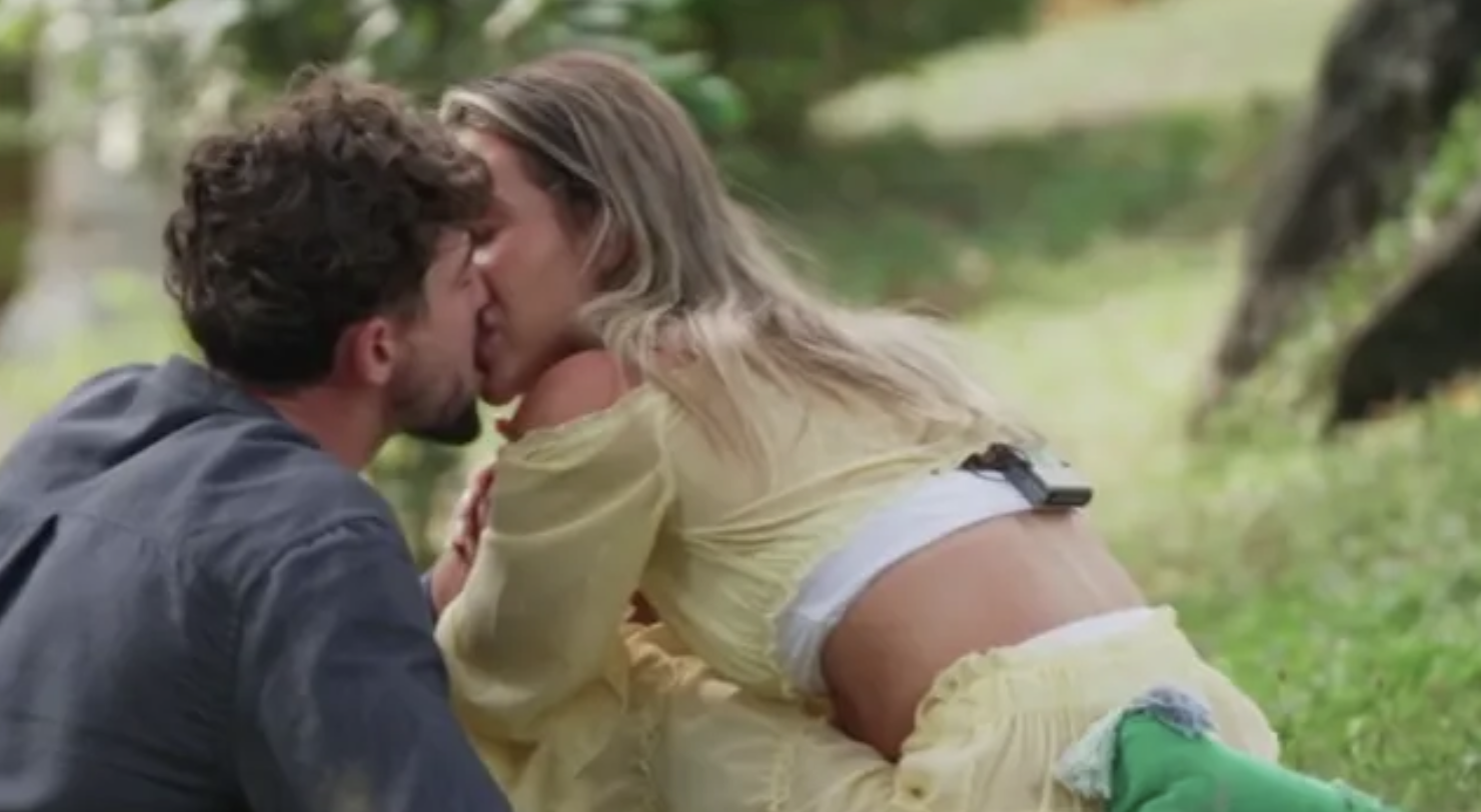 Най-чаканата целувка в "Ергенът" 5 Михаела и Марин се РАЗГОРЕЩИХА (ВИДЕО) width=