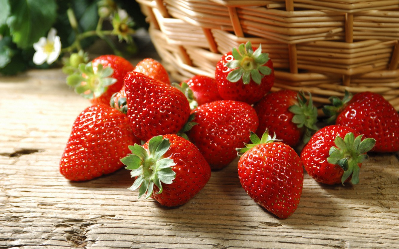 Чудесни и много вкусни рецепти, включващи любимите ягоди