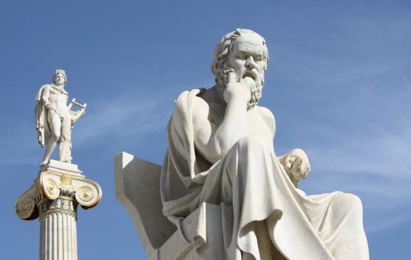 Преди да кажеш нещо за някого, спомни си думите на мъдрия Сократ...
