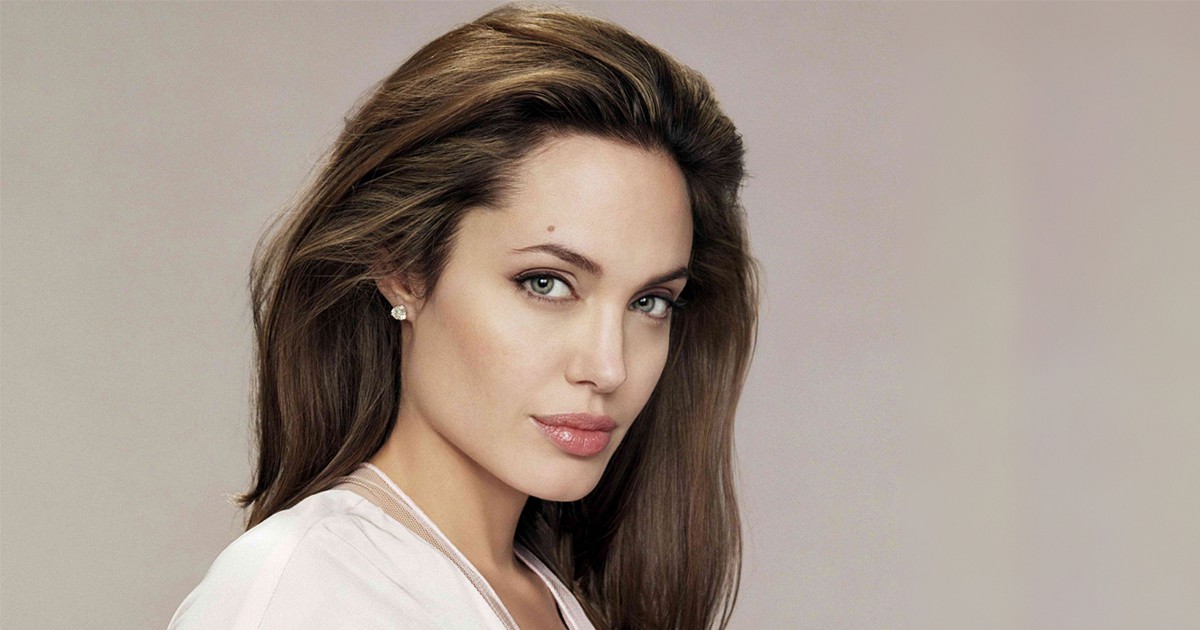Неузнаваема: Анджелина Джоли вече НЕ е брюнетка (СНИМКИ)