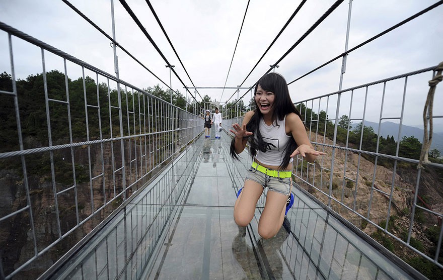 Най-дългият стъклен мост в света
